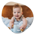 Babyfoto op organische vorm thumbnail
