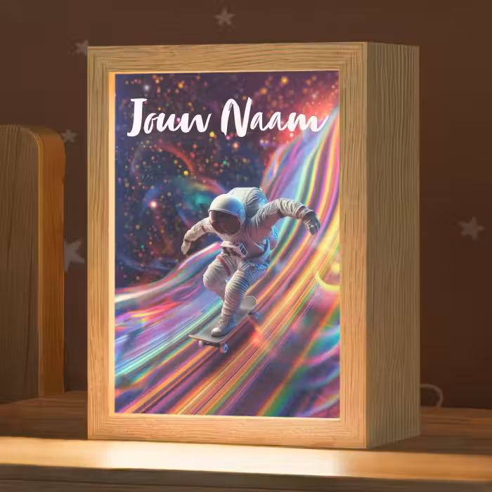 Nachtlampje met naam - Astronaut - Ruimte - Skateboard - Kleurrijk