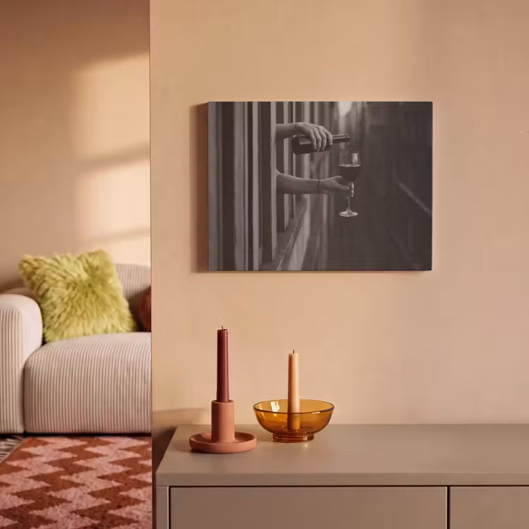 Akoestisch schilderij - Wijnfles - Glas - Handen - Raam — 2