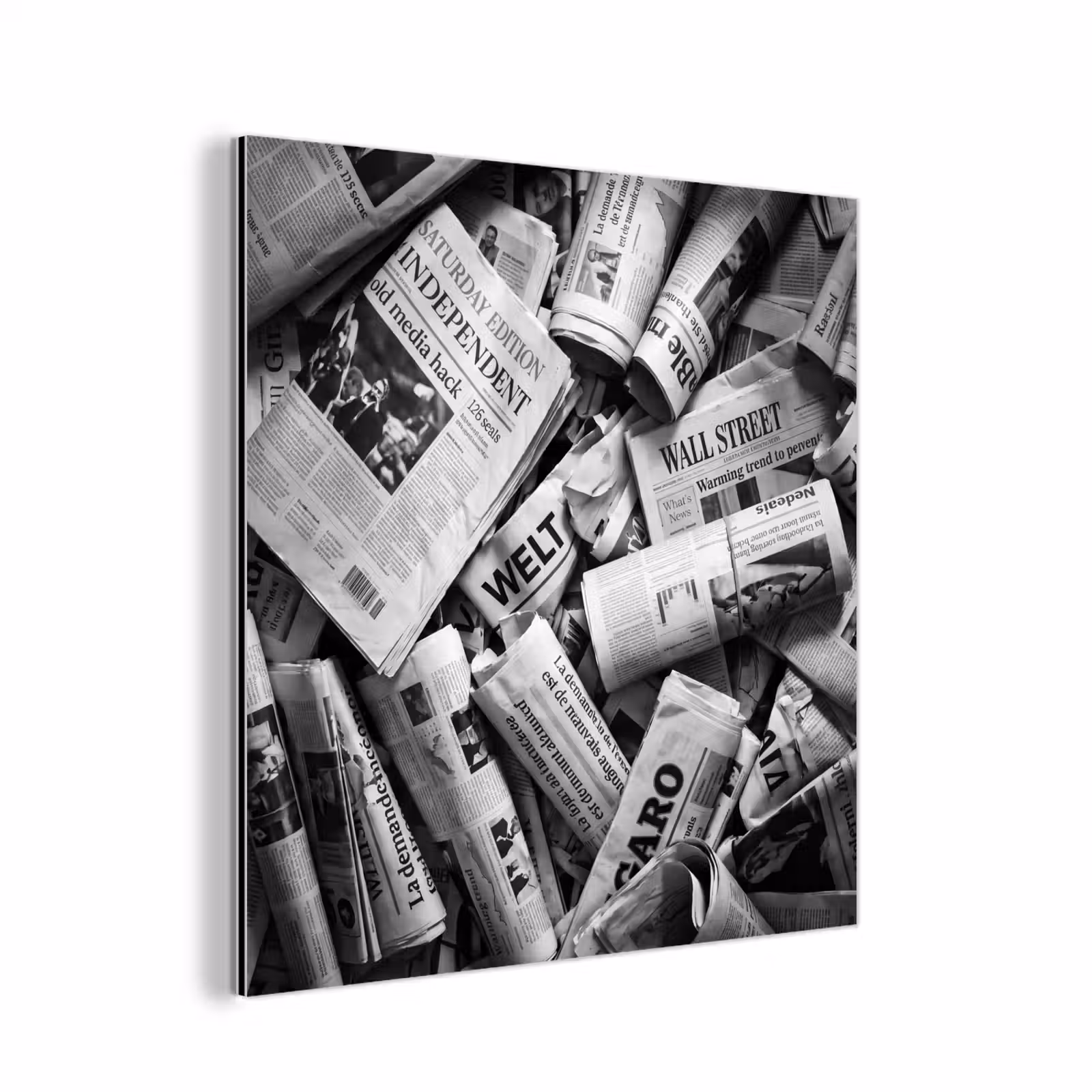 Aluminium schilderij - Krant - Stapel - Nieuws - Zwart-wit — 1