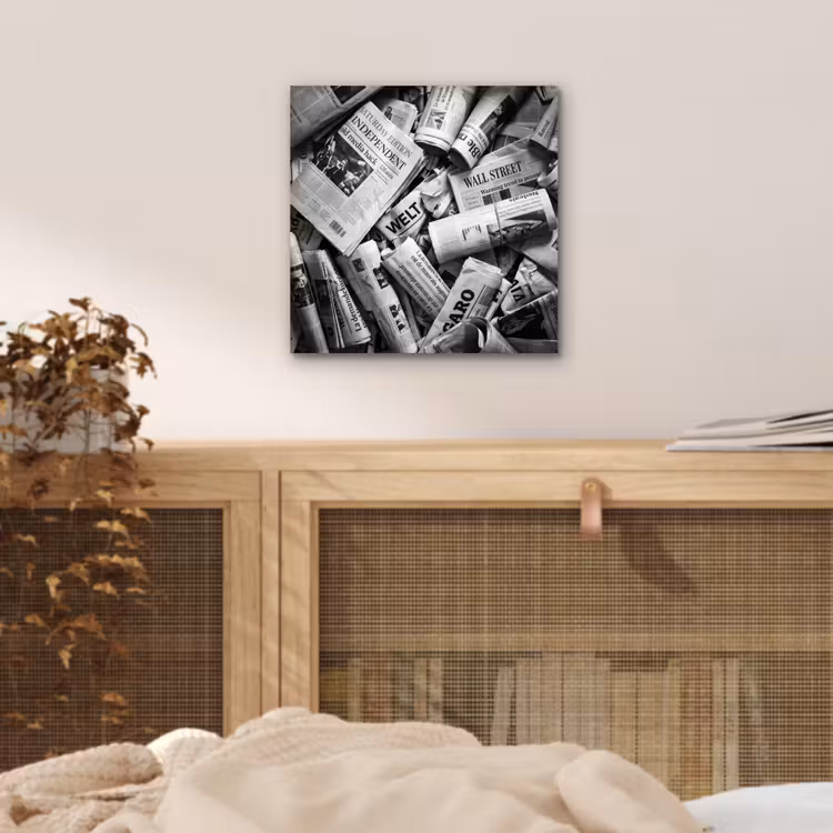 Aluminium schilderij - Krant - Stapel - Nieuws - Zwart-wit — 4