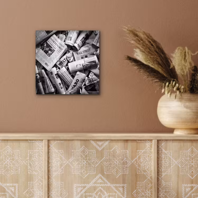 Aluminium schilderij - Krant - Stapel - Nieuws - Zwart-wit — 5