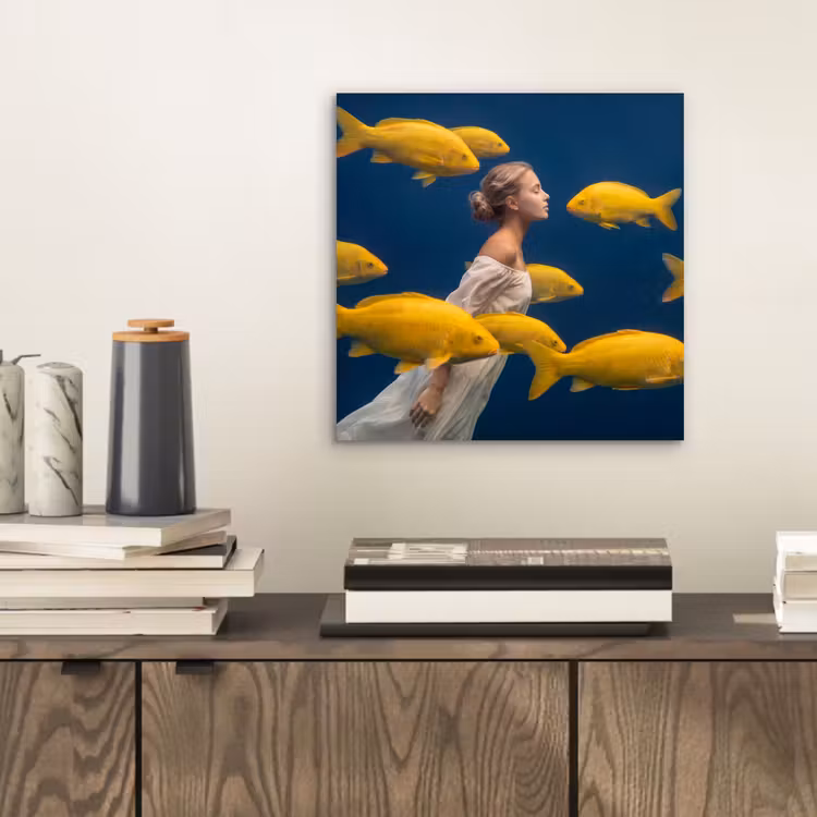 Aluminium schilderij - Vrouw - Vis - Water - Natuur - Geel — 2