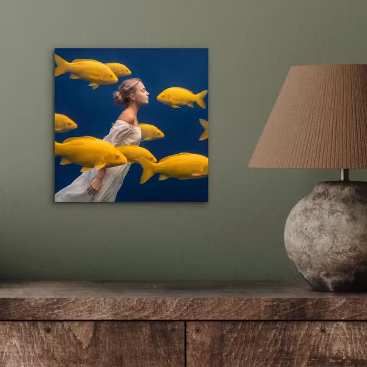Aluminium schilderij - Vrouw - Vis - Water - Natuur - Geel — 3