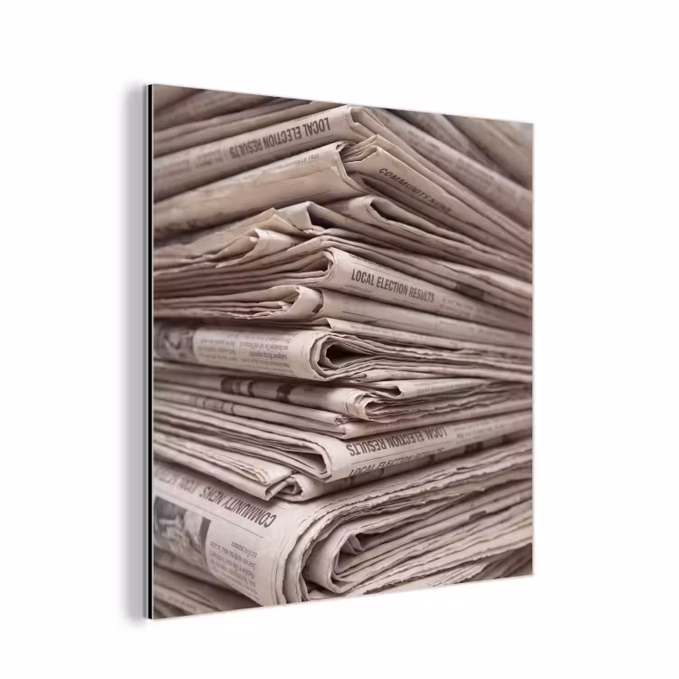 Aluminium schilderij - Kranten - Stapel - Nieuws - Vintage - Beige — 1
