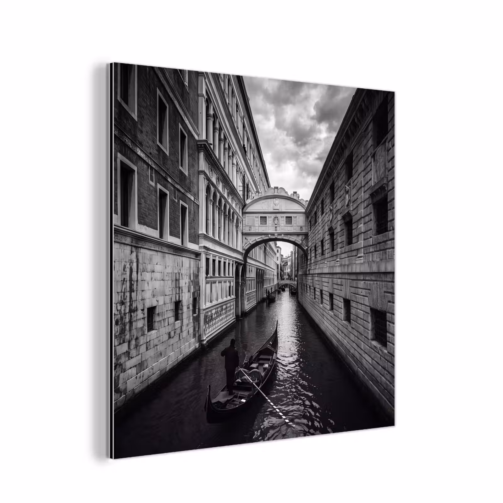 Aluminium schilderij - Boot - Waterweg - Stad - Zwart-wit - Architectuur — 1