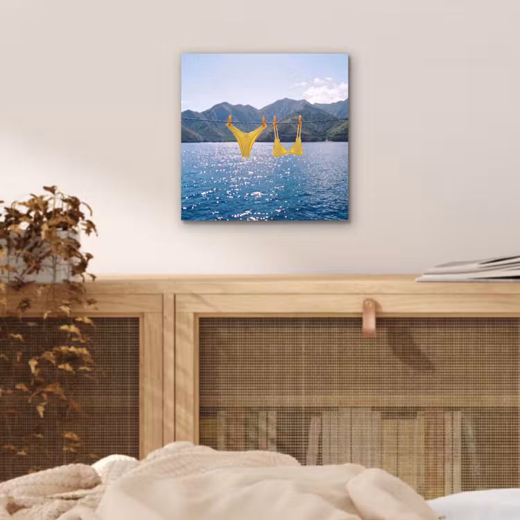 Aluminium schilderij - Badmode - Bikini - Zee - Bergen - Geel — 4