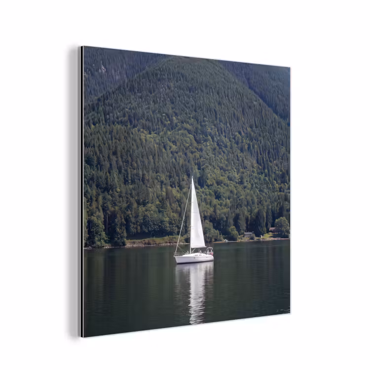 Aluminium schilderij - Zeilboot - Water - Bergen - Natuur - Groen — 1