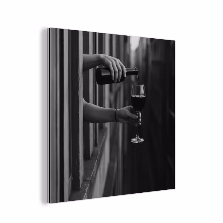 Aluminium schilderij - Wijnfles - Glas - Handen - Raam — 1