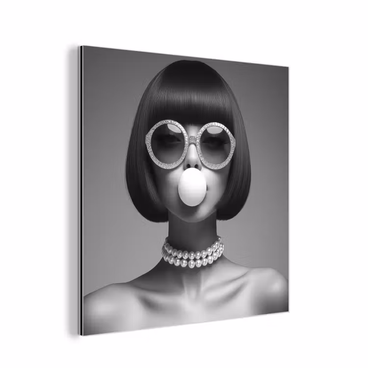 Aluminium schilderij - Vrouw - Zwart Wit - Ketting - Zonnebril — 1