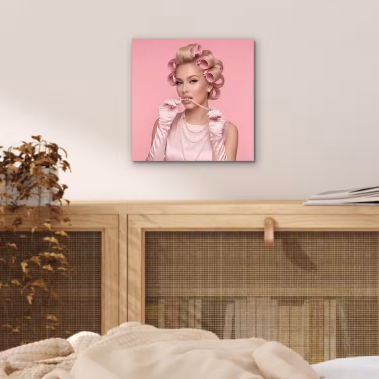 Aluminium schilderij - Vrouw - Roze - Parelketting - Krulspelden — 4