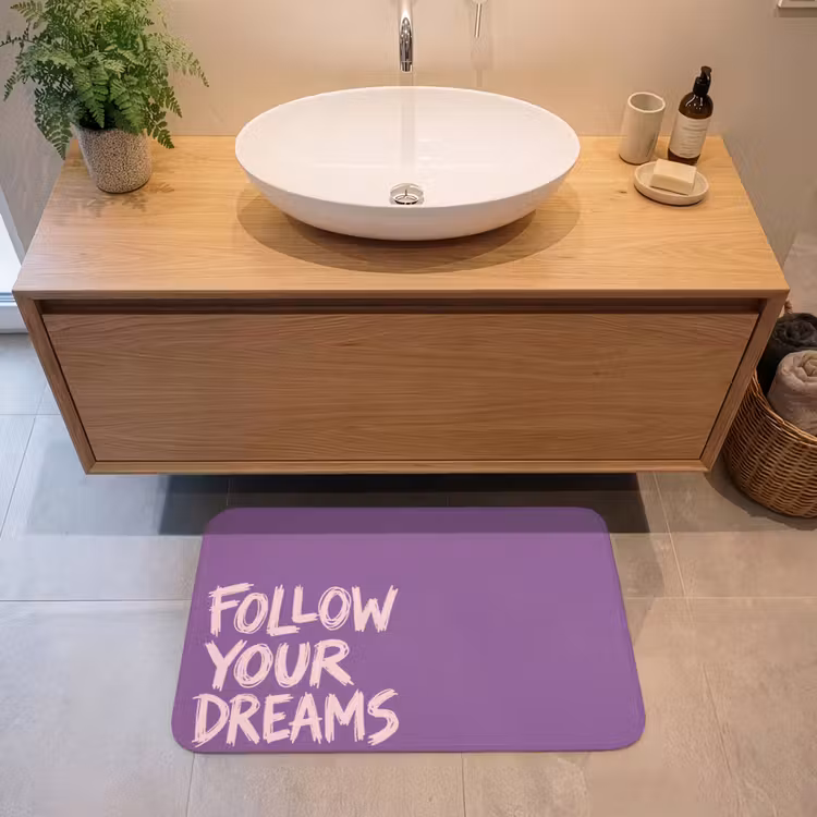 Badmat - Follow your dreams - Paars - Penseeltextuur — 2