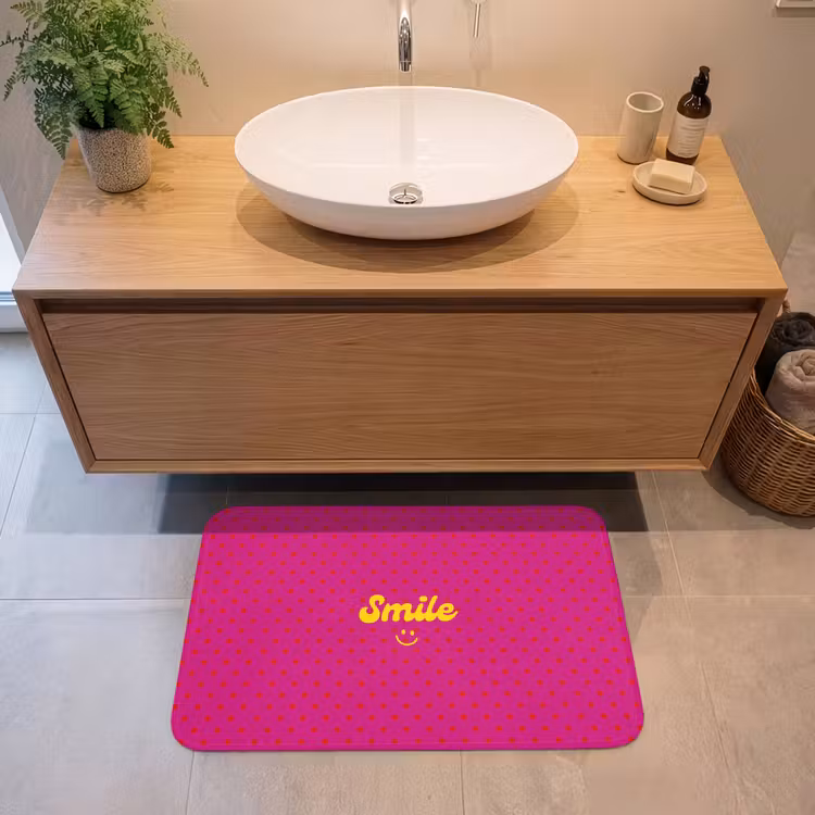 Badmat - Smile - Stippen - Geel - Smiley - Roze — 2