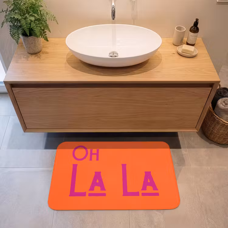 Badmat - Oh la la - Oranje - Roze - Scheeflettertype — 2