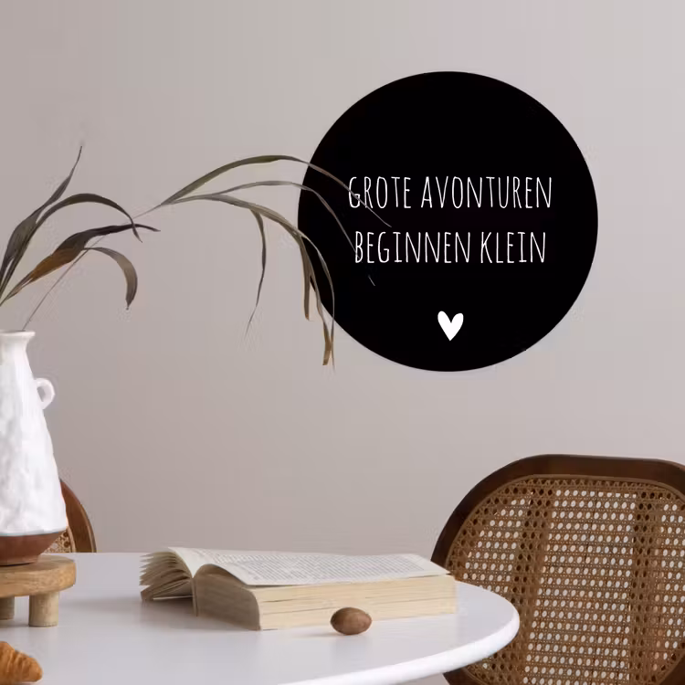 Behangcirkel - Grote avonturen beginnen klein - Spreuken - Quotes — 4