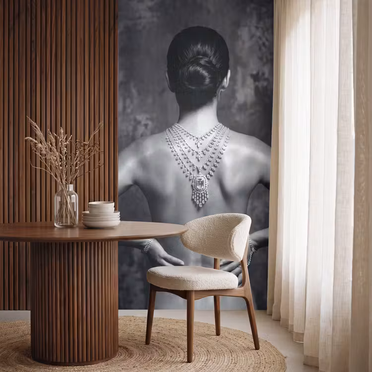 Behang - Rug - Ketting - Portret - Zwart - Wit - Glamour — 4