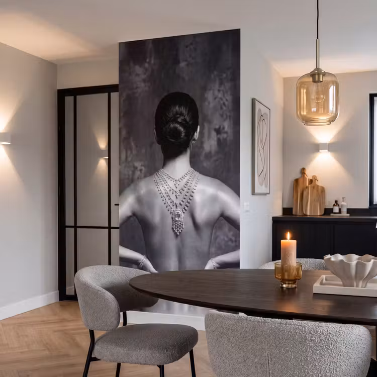 Behang - Rug - Ketting - Portret - Zwart - Wit - Glamour — 5