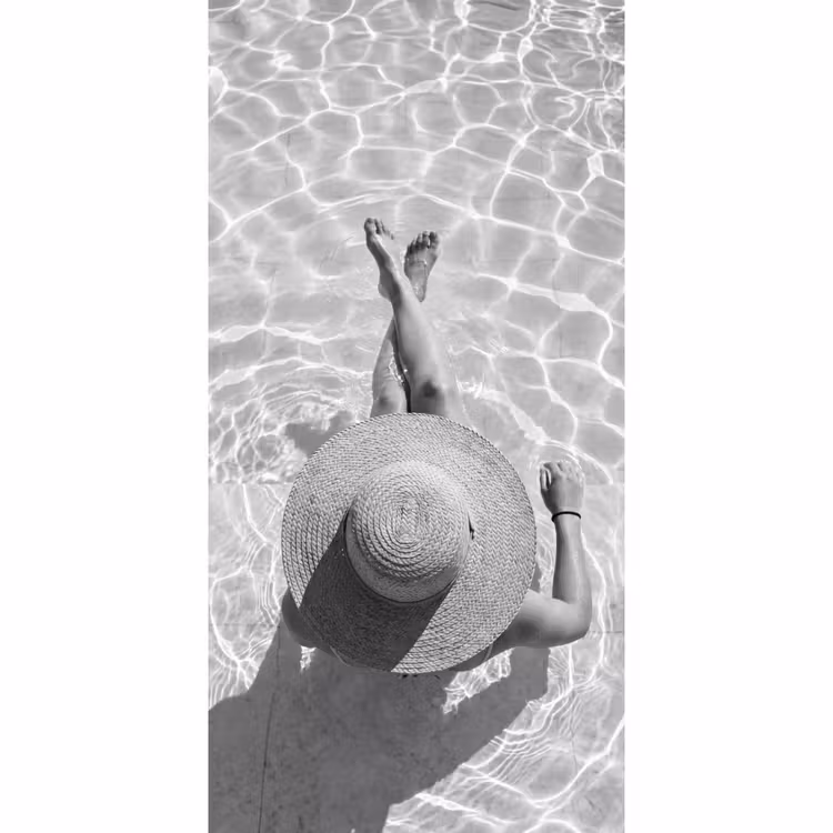 Behang - Zwembad - Hoed - Water - Zwart - Wit - Zomers — 2