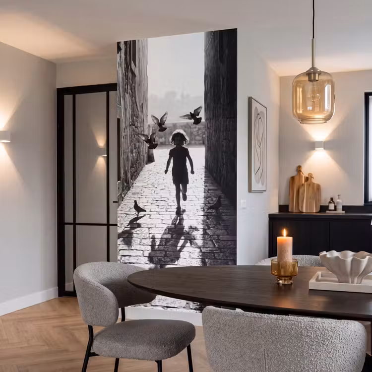 Behang - Kind - Vogel - Straat - Zwart-wit - Spelen — 5