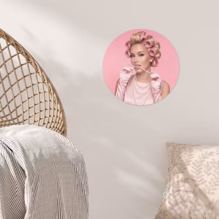 Behangcirkel - Vrouw - Roze - Parelketting - Krulspelden — 5