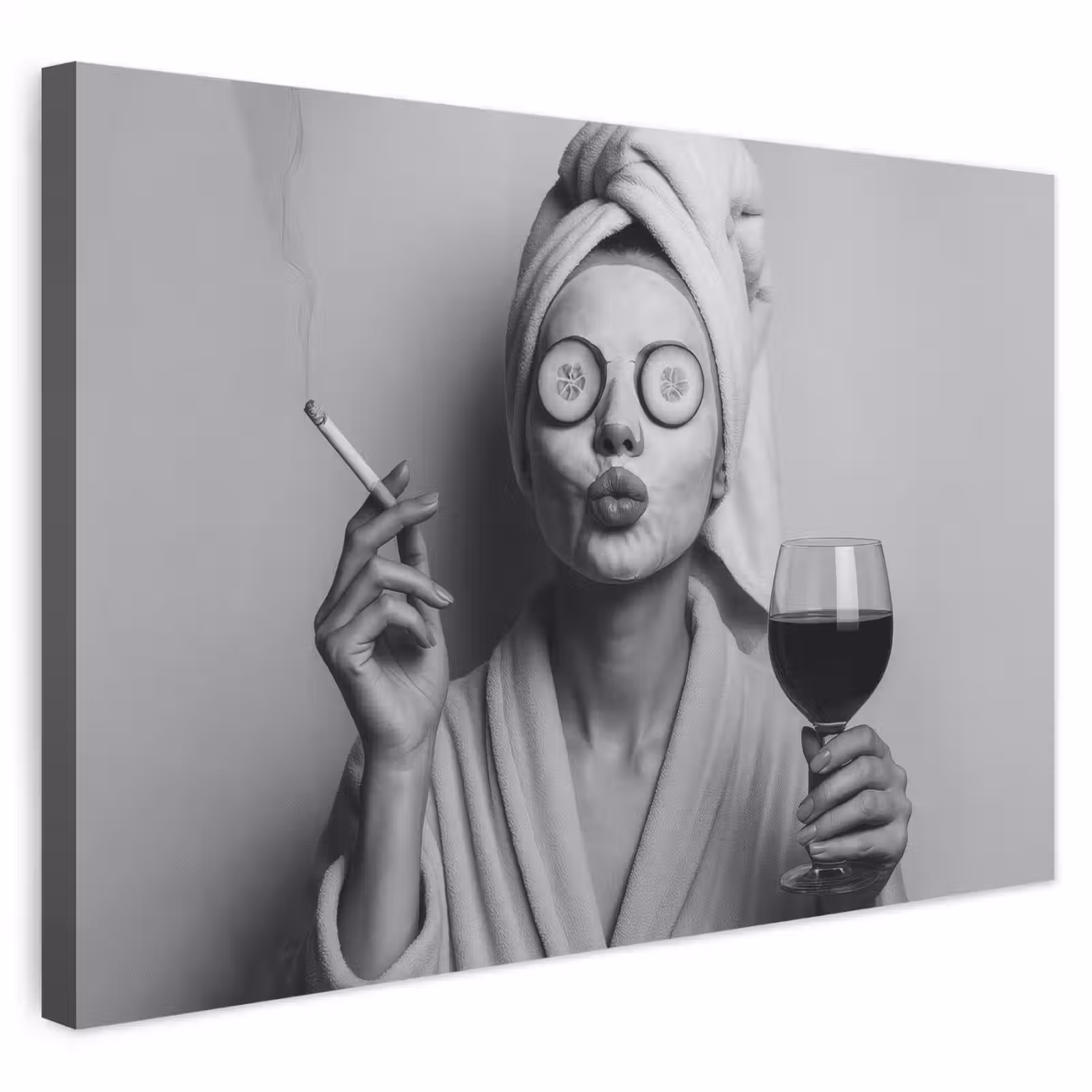 Buiten canvas - Vrouw - Masker - Wijn - Sigaret — 1
