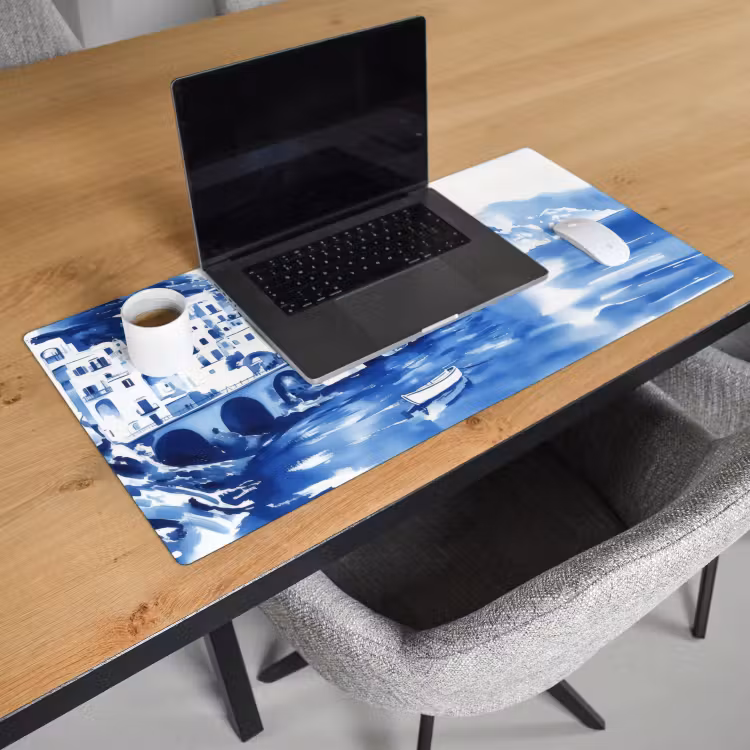 Bureau onderlegger - Dorp - Rotswand - Roeiboot - Water — 2