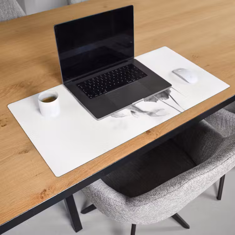 Bureau onderlegger - Lotusbloemen - Vissen - Bladeren - Zwart — 2