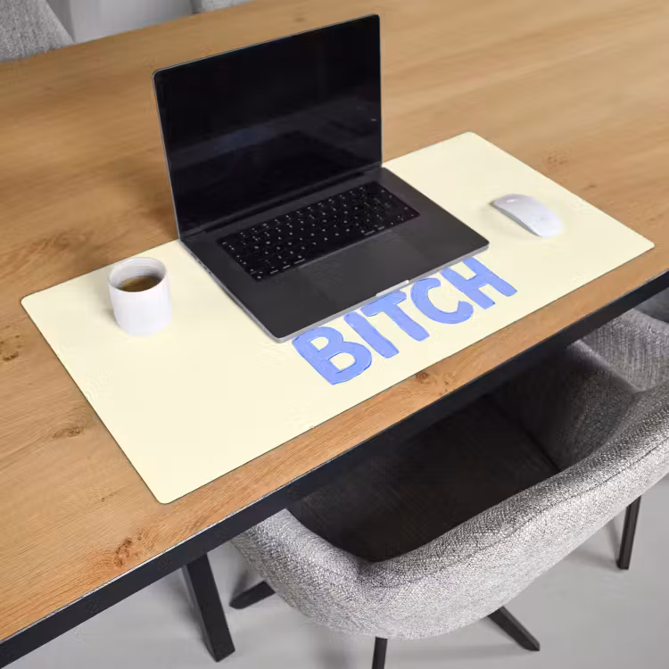 Bureau onderlegger - 100% that bitch - Blauw - Wit — 3