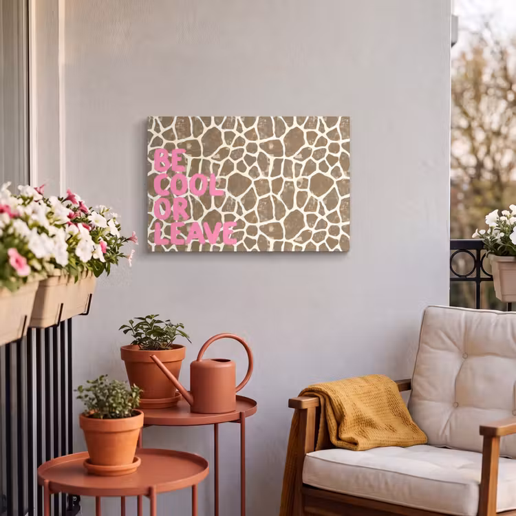 Buiten canvas - Tekst - Be cool or leave - Roze - Giraffenprint — 4