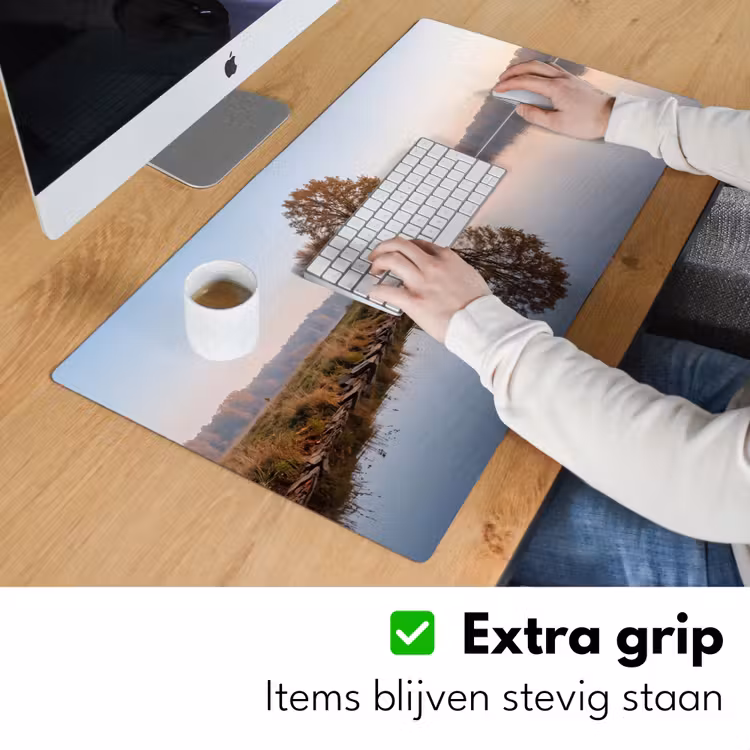 Bureau onderlegger - Bomen - Reflectie - Water - Zonsopgang - Serene — 6