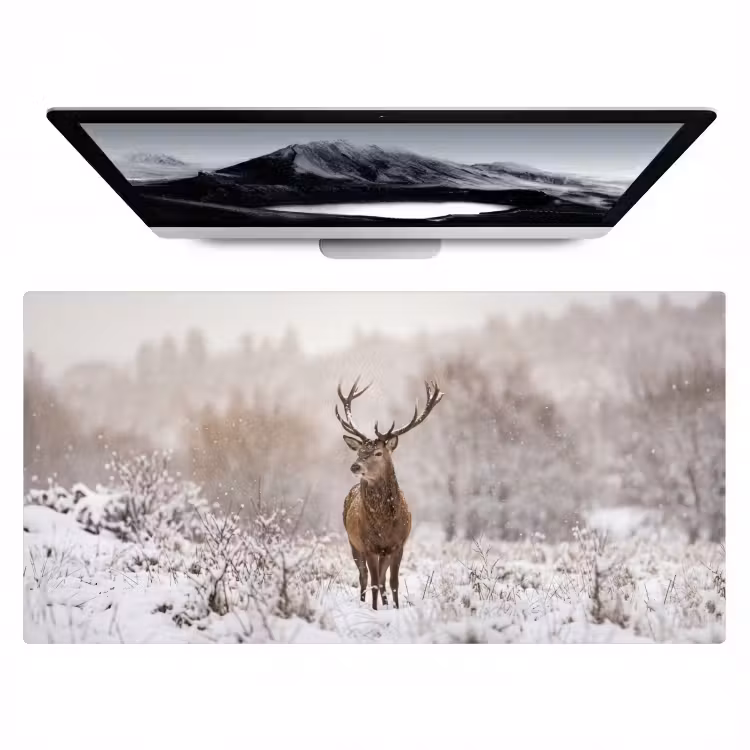 Bureau onderlegger - Edelhert - Bos - Sneeuw - Winter - Majestueus — 1