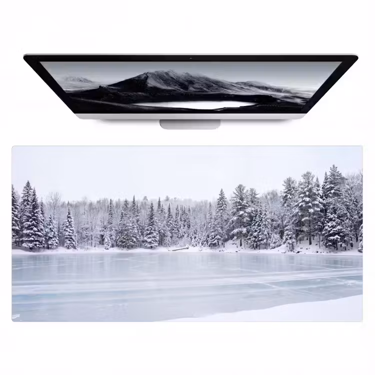 Bureau onderlegger - Meer - Dennen - IJs - Winter - Rustgevend — 1