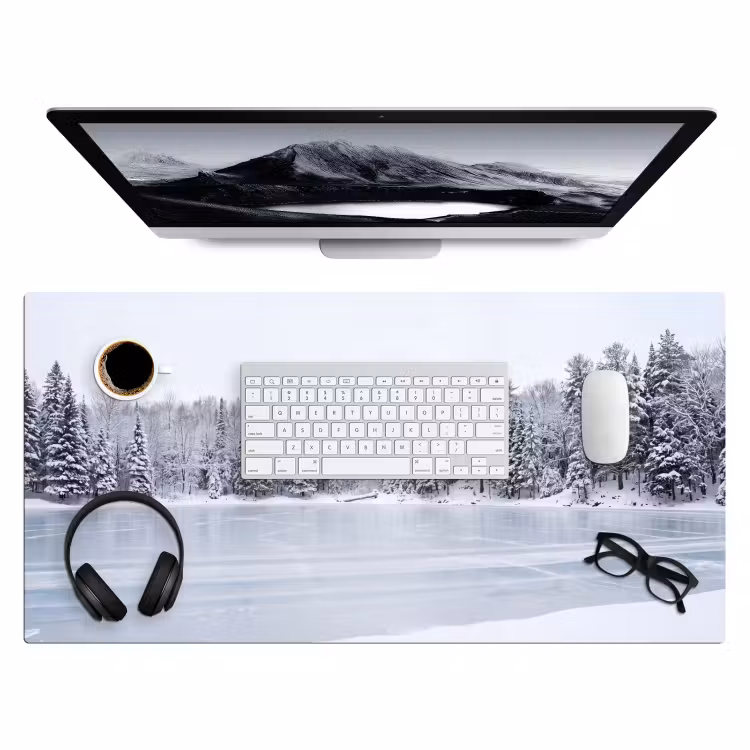 Bureau onderlegger - Meer - Dennen - IJs - Winter - Rustgevend — 4