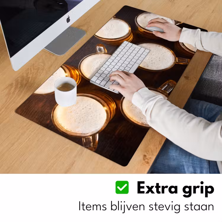 Bureau onderlegger - Bier - Glazen - Schuim - Hout - Drank — 6