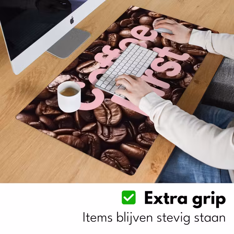 Bureau onderlegger - Coffee First - Koffiebonen - Roze — 6