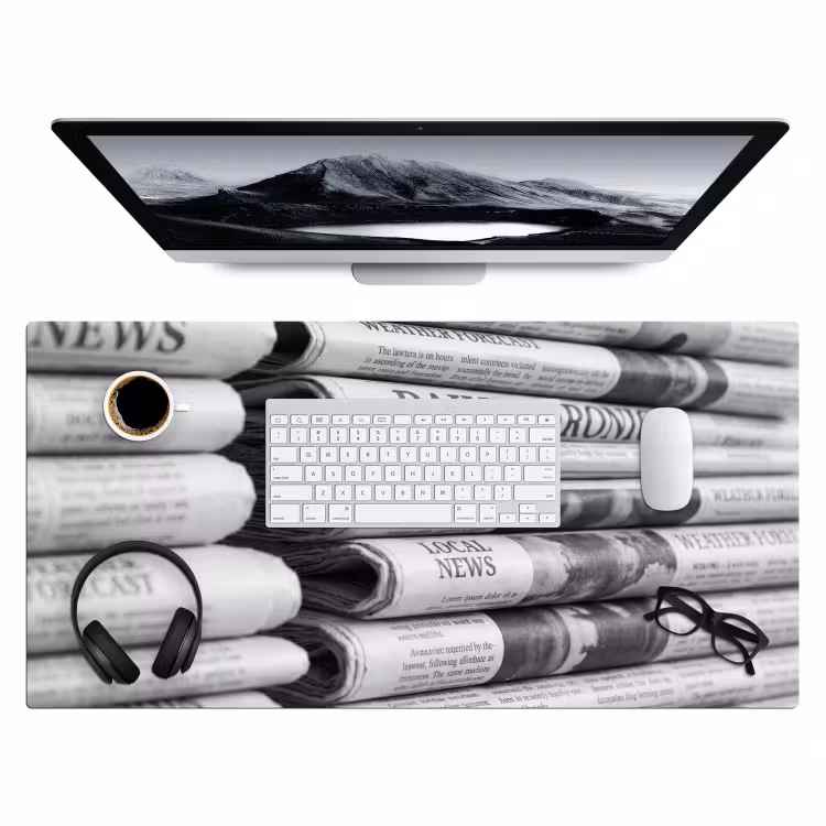 Bureau onderlegger - Krant - Stapel - Nieuws - Zwart-wit - Media — 4