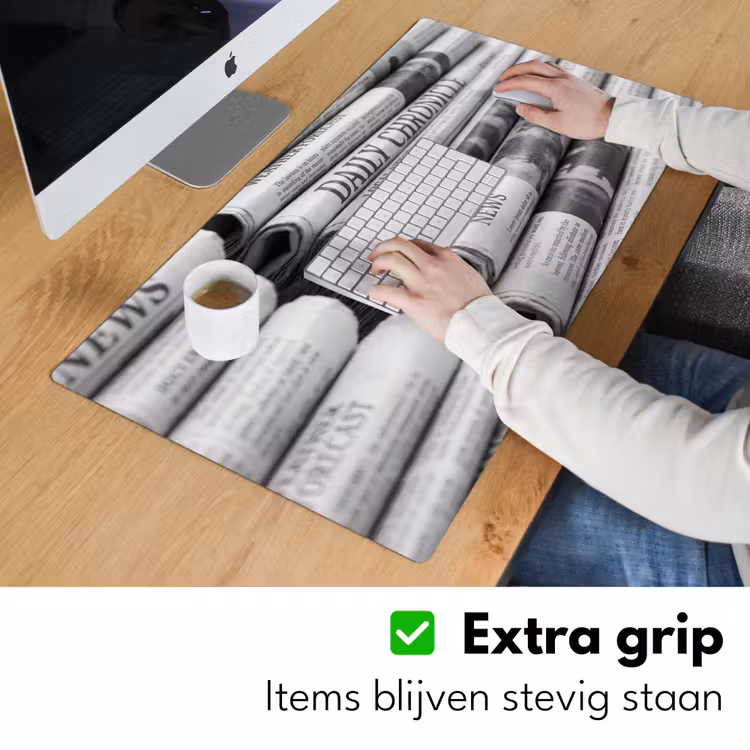 Bureau onderlegger - Krant - Stapel - Nieuws - Zwart-wit - Media — 6