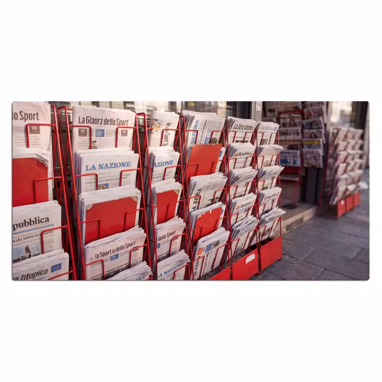 Bureau onderlegger - Kranten - Rek - Stedelijk - Dagelijks leven - Rood — 2