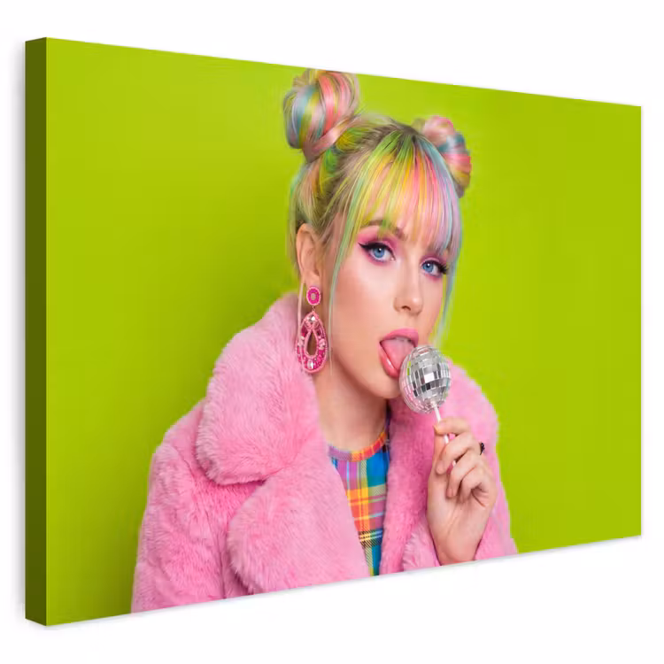 Buiten canvas - Vrouw - Kleurrijk haar - Pop art - Modern - Levendig — 1