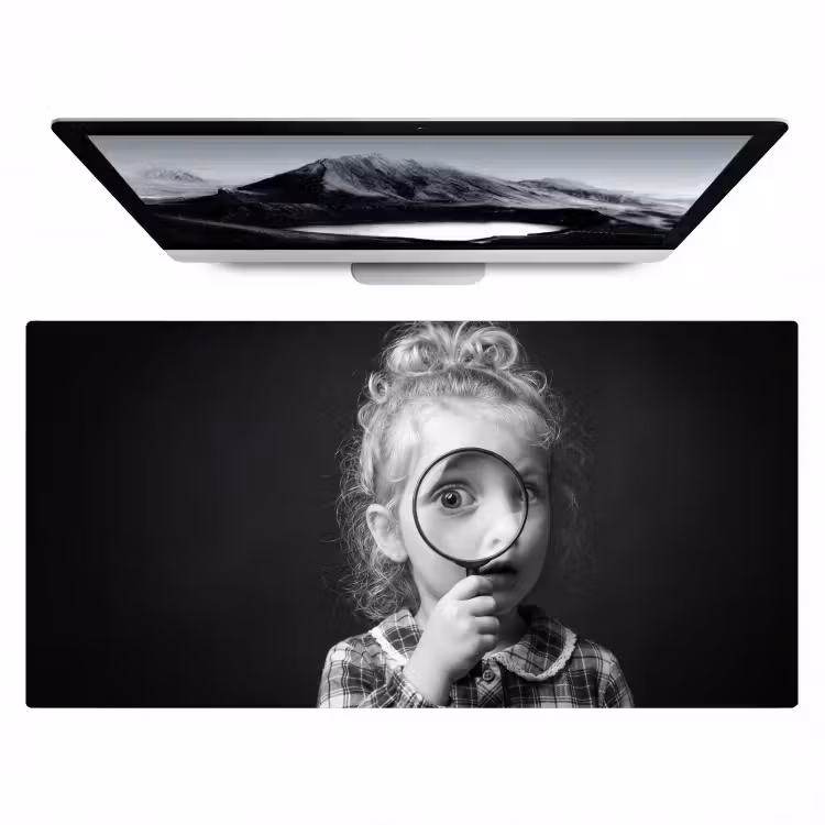Bureau onderlegger - Kind - Vergrootglas - Portret - Zwart-wit — 1