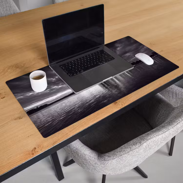 Bureau onderlegger - Architectuur - Water - Stad - Modern - Zwart-wit — 3