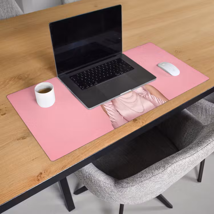 Bureau onderlegger - Vrouw - Roze - Parelketting - Krulspelden — 3