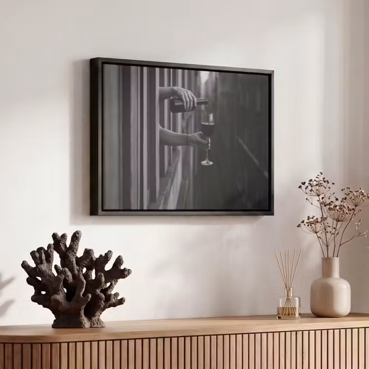 Canvas met lijst - Wijnfles - Glas - Handen - Raam — 6