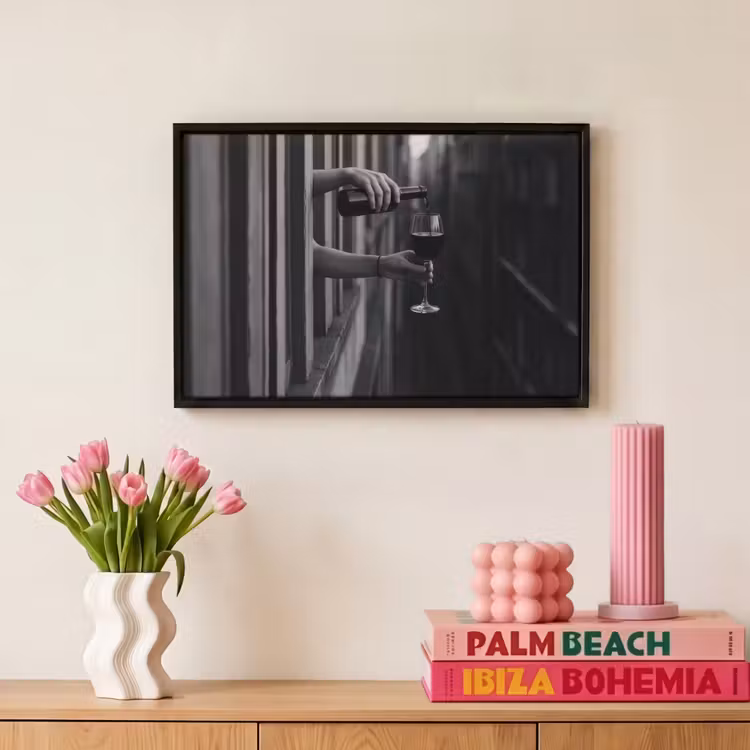 Canvas met lijst - Wijnfles - Glas - Handen - Raam — 8