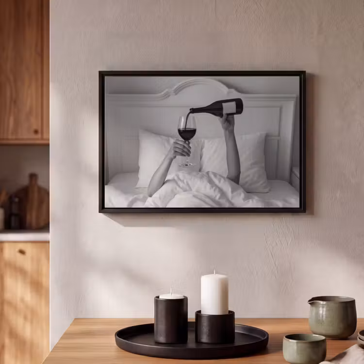 Canvas met lijst - Lakens - Armen - Wijn - Glas — 2
