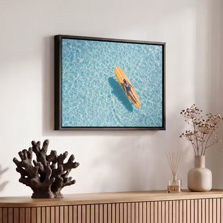 Canvas met lijst - Surfboard - Water - Badpak - Oranje — 6