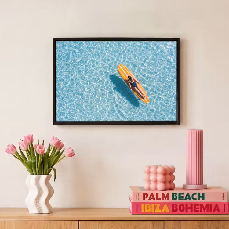 Canvas met lijst - Surfboard - Water - Badpak - Oranje — 8