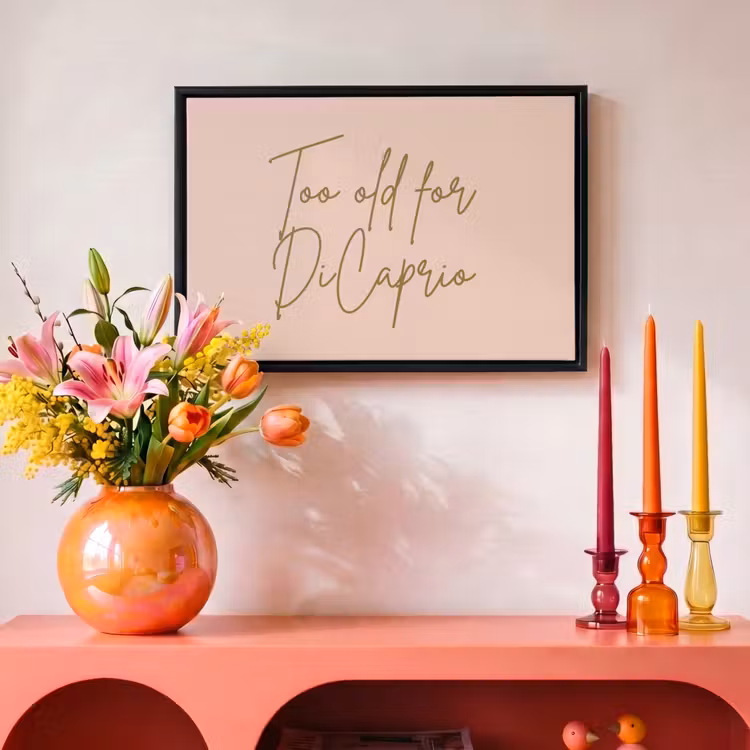 Canvas met lijst - Too old for dicaprio - Roze - Groen — 4