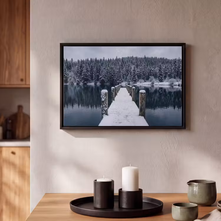 Canvas met lijst - Steiger - Meer - Sneeuw - Bergen - Rustgevend — 2
