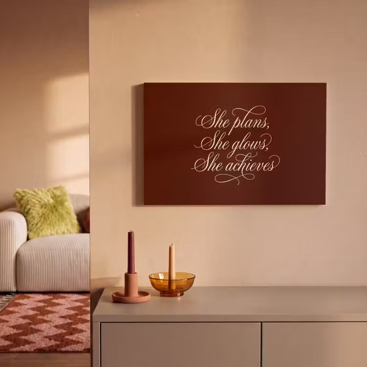 Canvas schilderij - She plans she glows she achieves - Rood - Cursief — 2